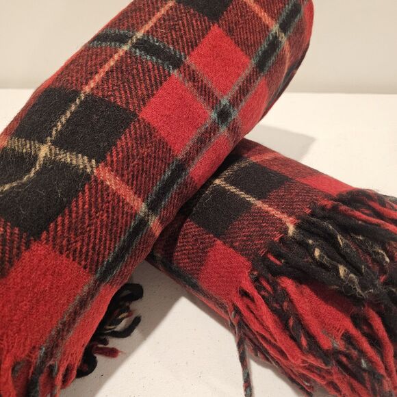 VTG Wool Blankets - Lot of 2 Matching 50"x60" Tartan Plaid Red Black Fringe Wool - Picture 2 of 7
